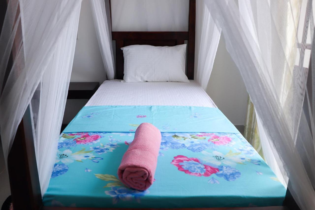 Sakura Calm Rest Bed and Breakfast Mirissa Eksteriør billede